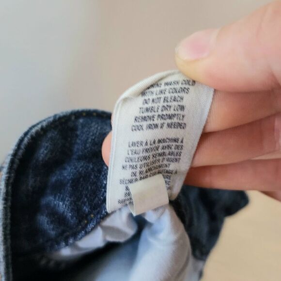 American Eagle stretch distressed denim jean women's size 2 cut off - Picture 6 of 8